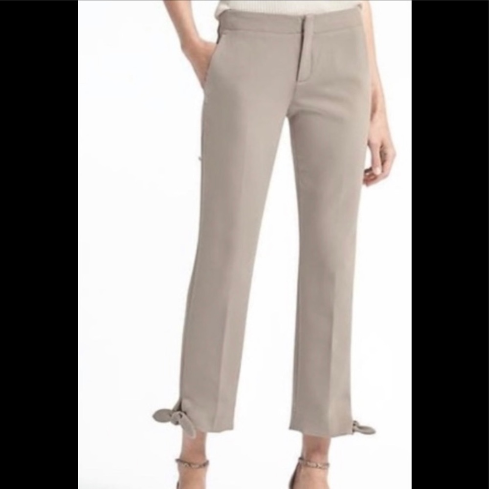 Banana Republic Avery pants in size 6